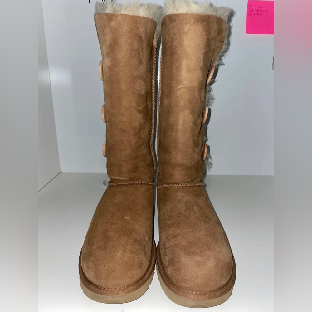 Ugg Boots - image 5